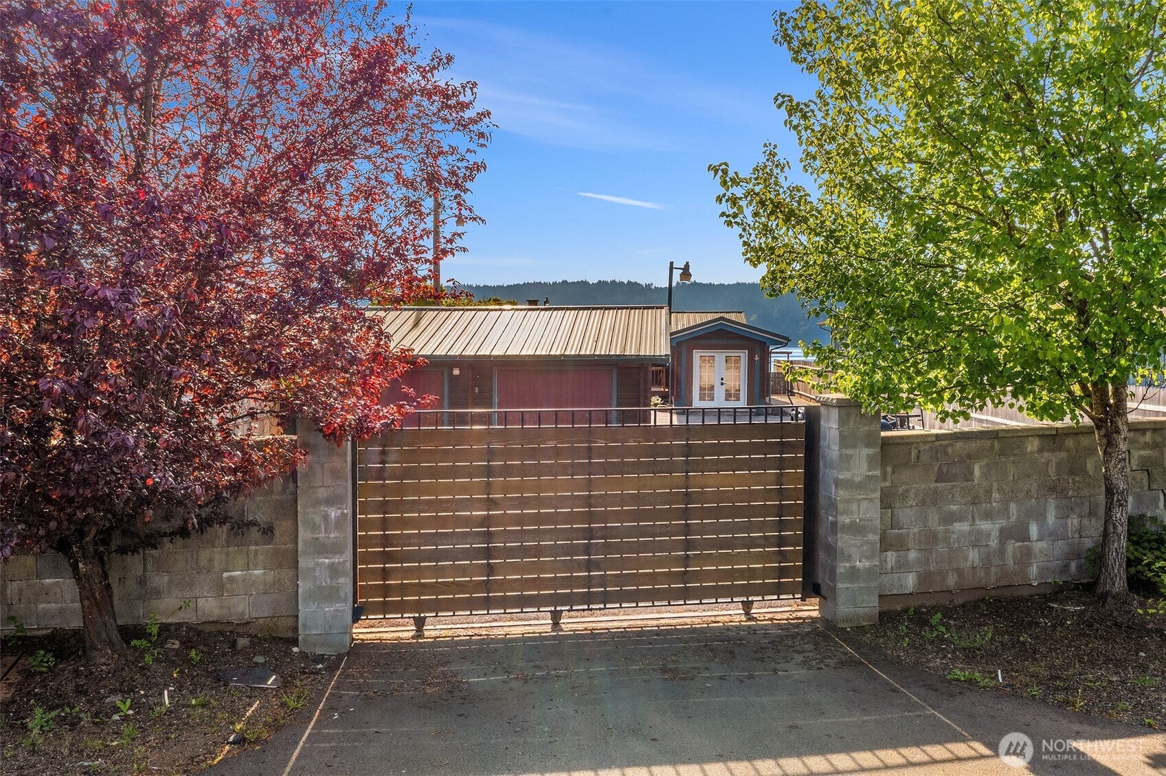 26190 N Highway 101
