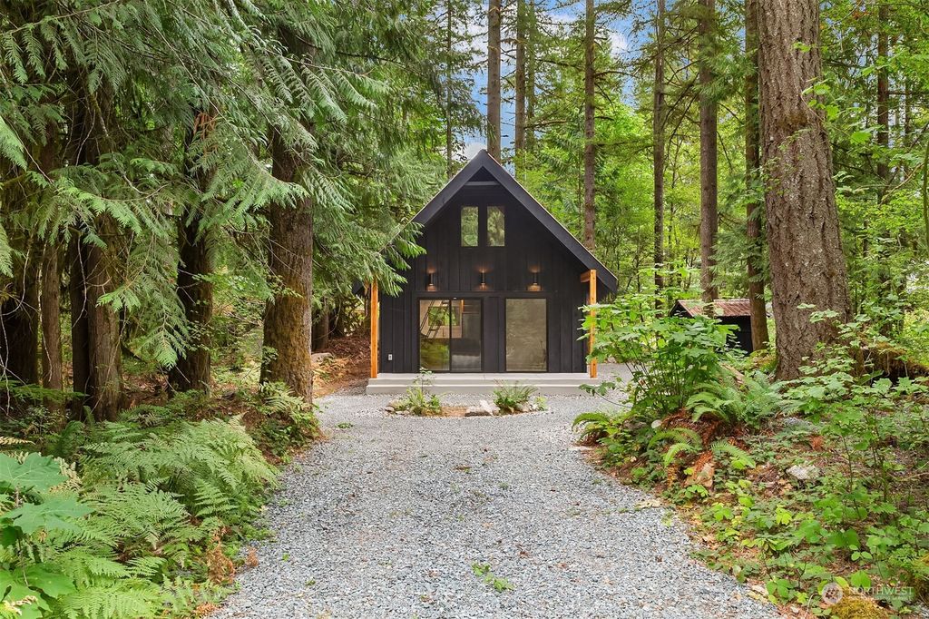 Photo of 75806 NE 122nd Street, Skykomish, WA 98288 (MLS # 2151388)