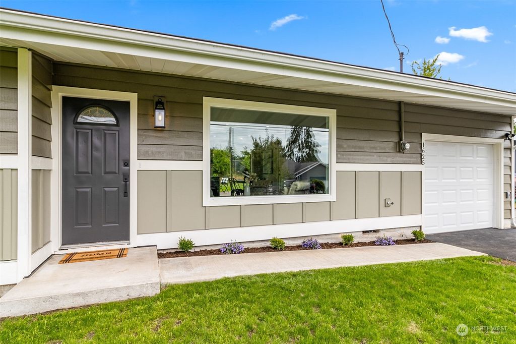 Photo of 1625 TERRACE Avenue, Snohomish, WA 98290 (MLS # 2277680)