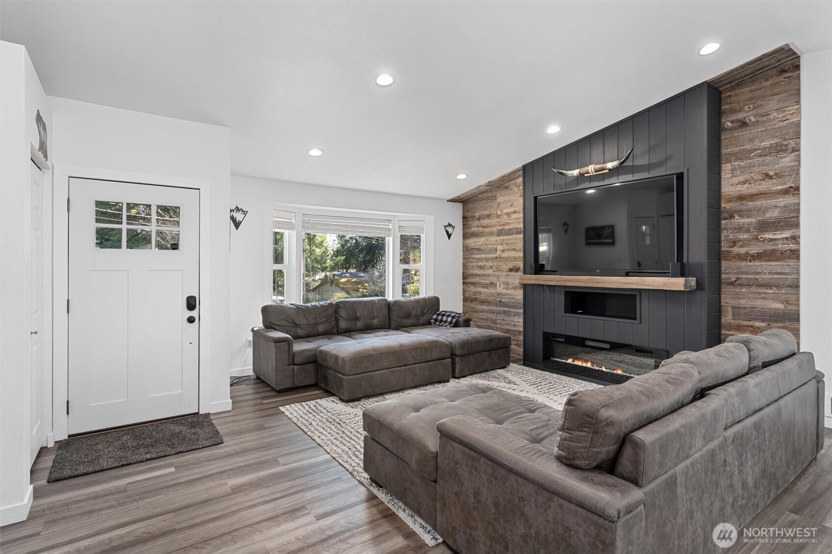 20709 108th Street E