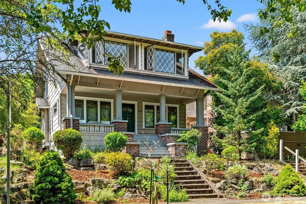 Photo of 5215 18th Avenue NE, Seattle, WA 98105 (MLS # 2337989)