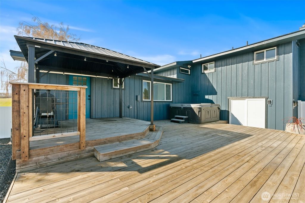 Photo of 341 Robinson Canyon Road, Ellensburg, WA 98926 (MLS # 2502879)