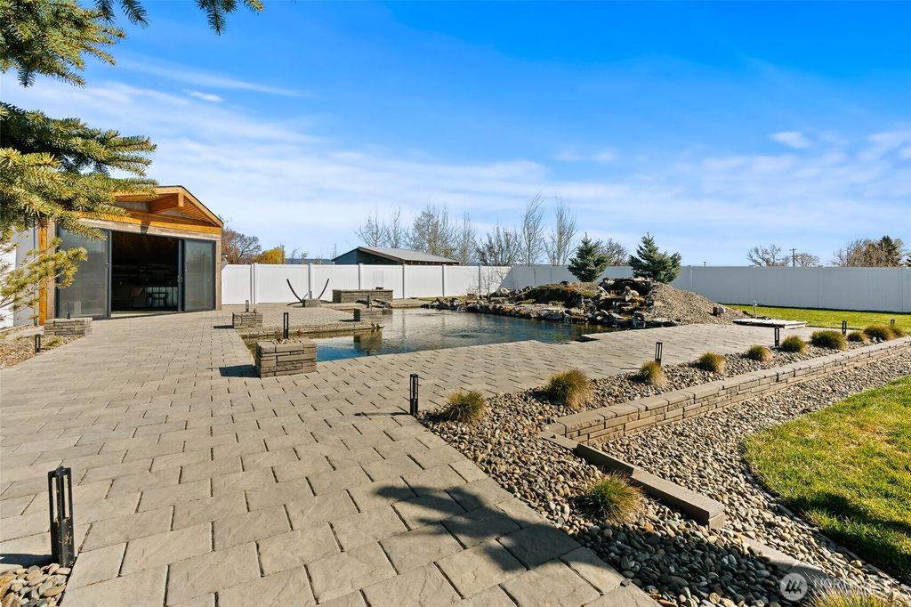 Photo of 341 Robinson Canyon Road, Ellensburg, WA 98926 (MLS # 2502879)