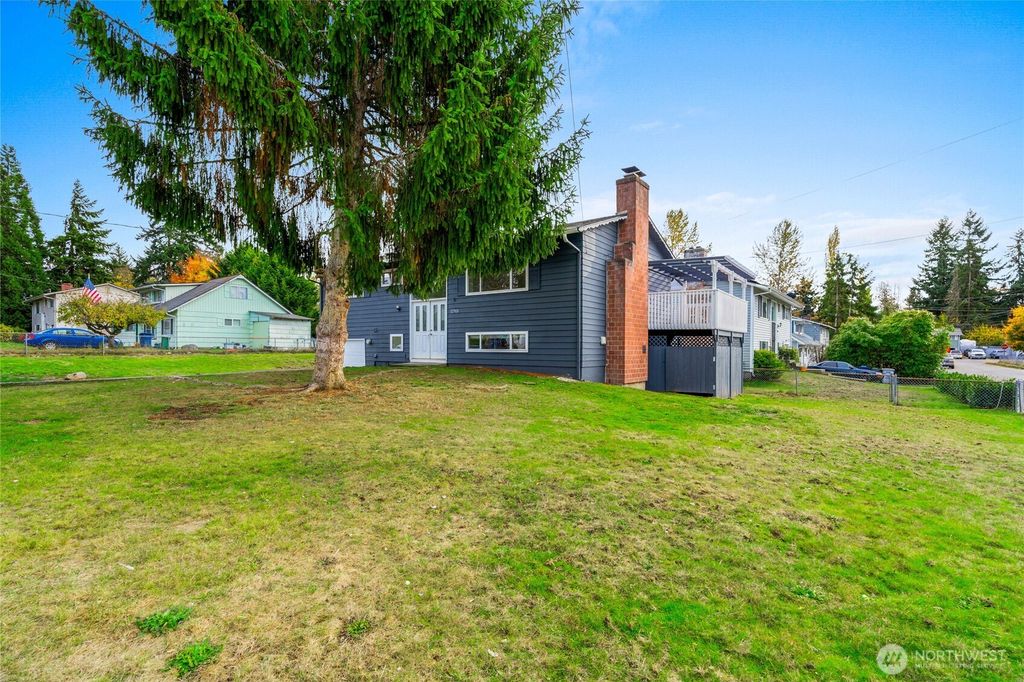 Photo of 12703 SE 163rd St St, Renton, WA 98058 (MLS # 2452385)
