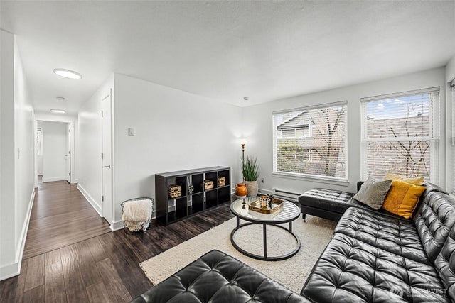 4111 Whitman Avenue N 402 #402, Seattle