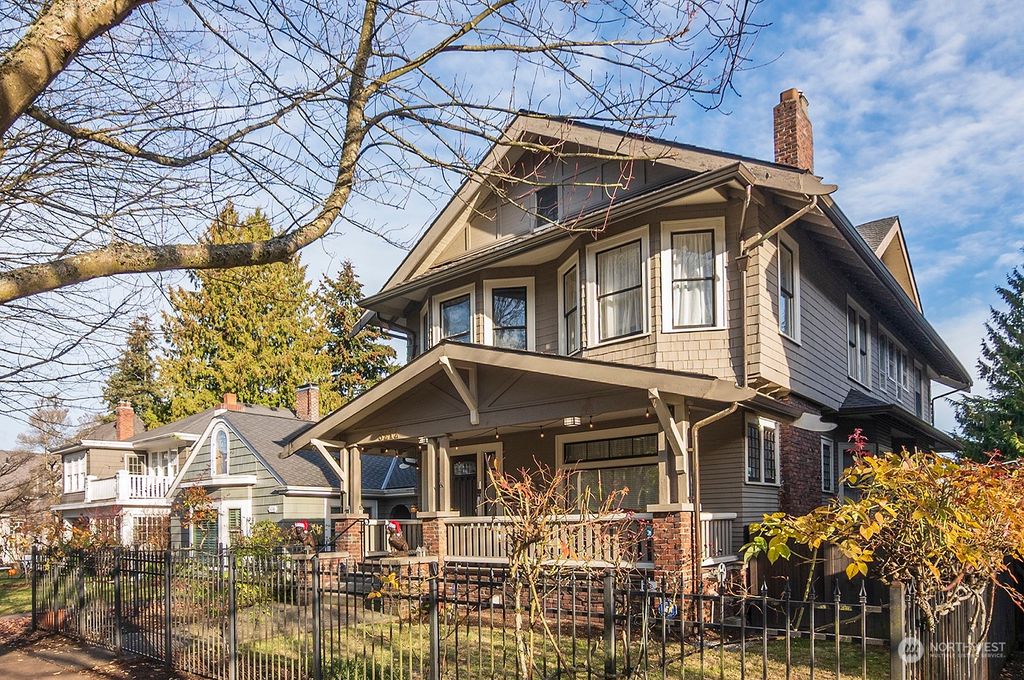Photo of 5212 18th Avenue NE, Seattle, WA 98105 (MLS # 2216402)