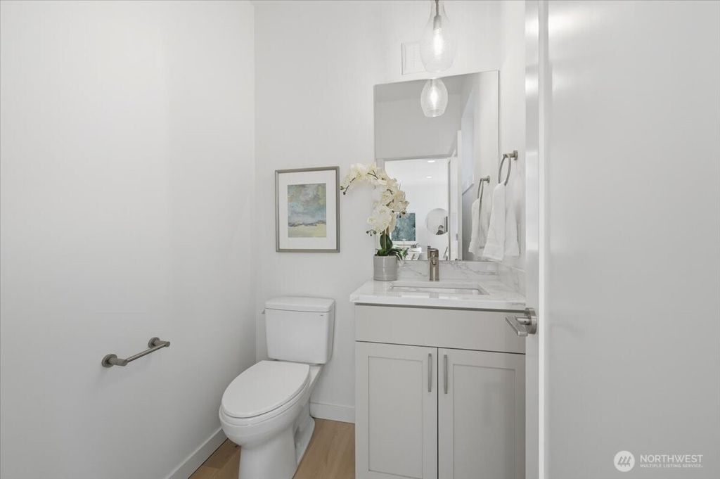 Photo of 7322 11th Avenue NE #B, Seattle, WA 98115 (MLS # 2463544)