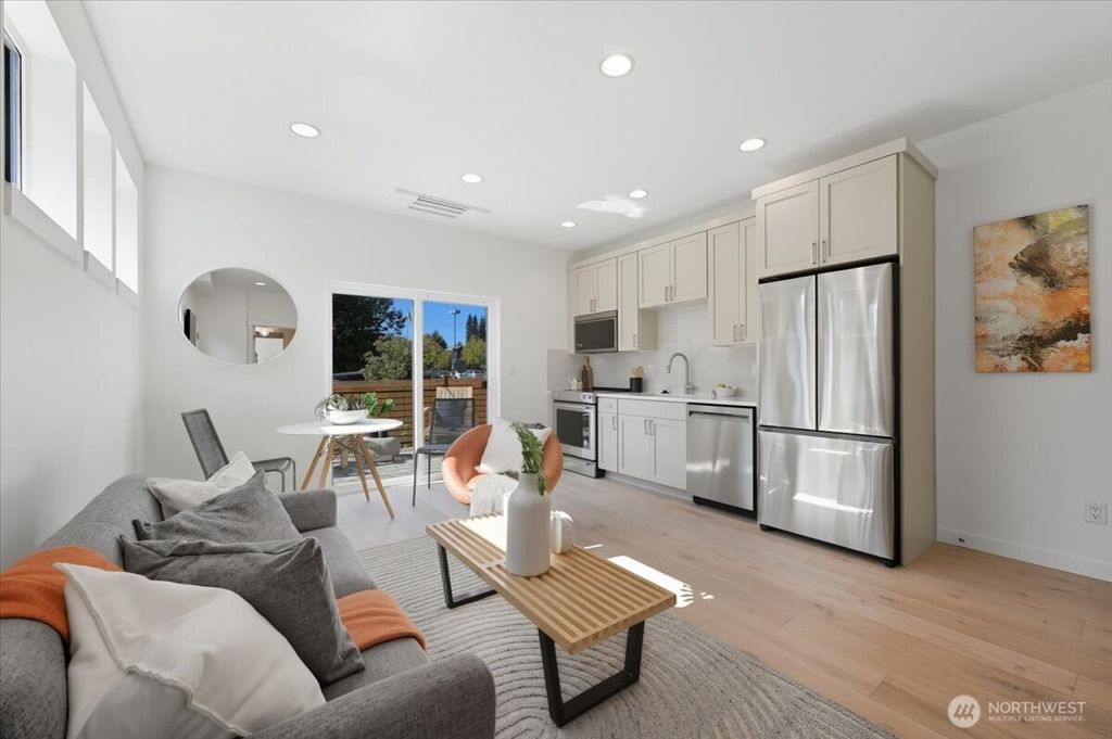 Photo of 7322 11th Avenue NE #B, Seattle, WA 98115 (MLS # 2463544)