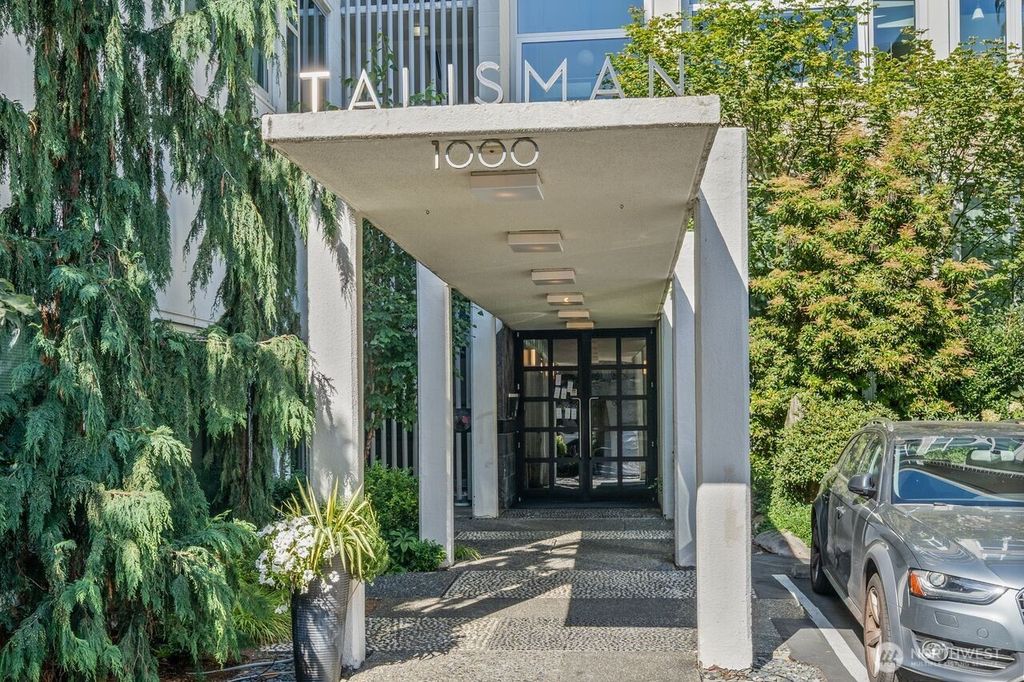 Photo of 1000 Union Street #106, Seattle, WA 98101 (MLS # 2446905)