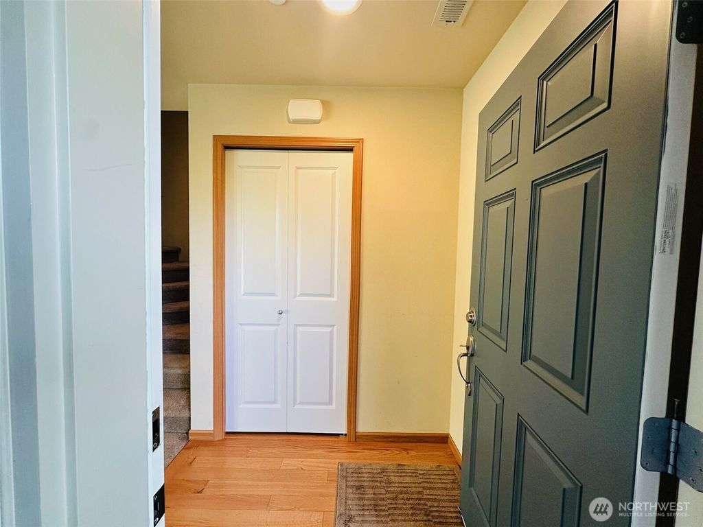 Photo of 807 5th Place NE, Issaquah, WA 98029 (MLS # 2439021)