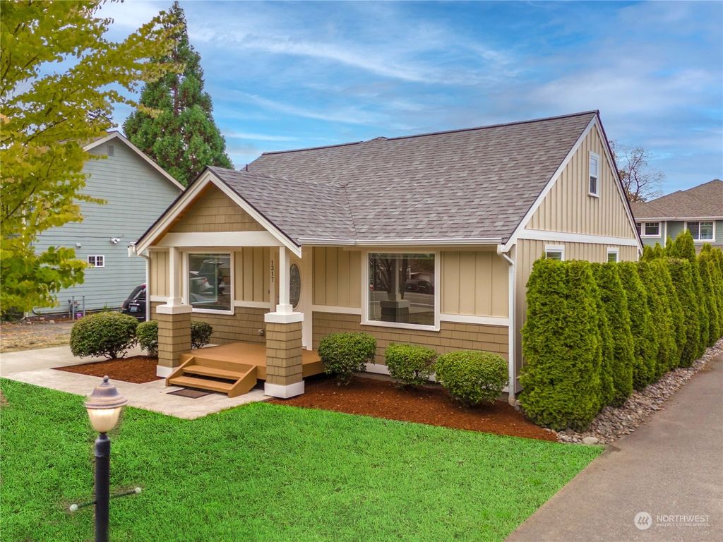 Photo of 1317 Aberdeen Avenue NE, Renton, WA 98056 (MLS # 2158890)