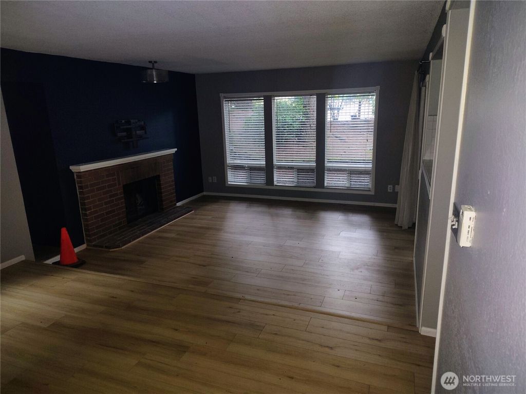 Photo of 110 SW 116th Street #A11, Seattle, WA 98146 (MLS # 2460394)