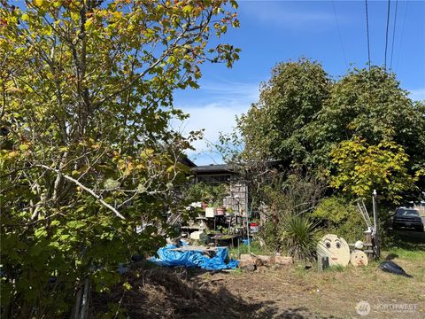729 N 2nd Street Westport WA 98595