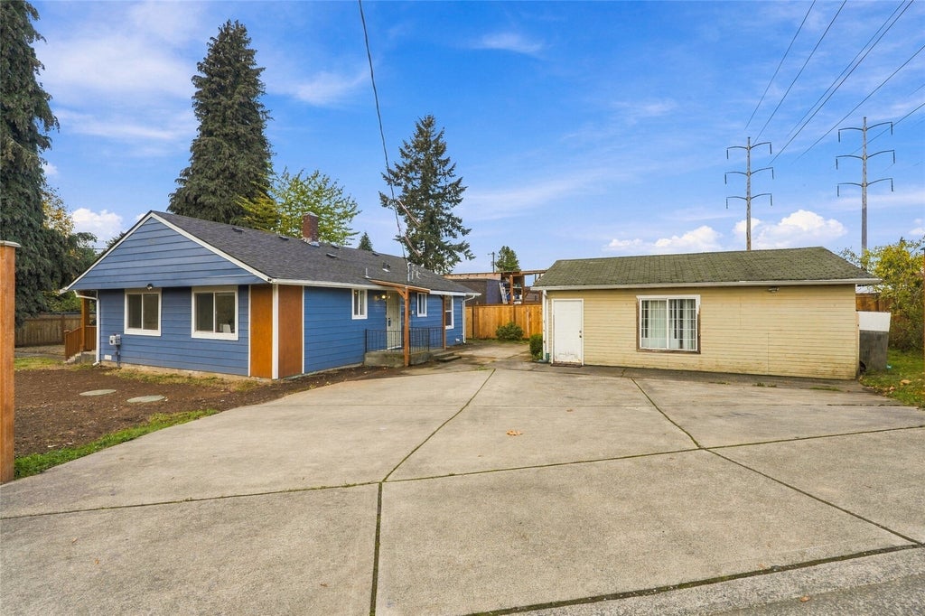 Photo of 7660 S 126th Street, Seattle, WA 98178 (MLS # 2591745)
