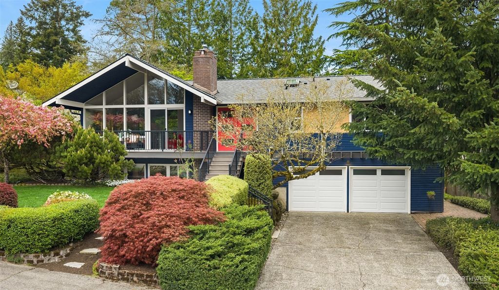 Photo of 17420 NE 11th Street, Bellevue, WA 98008 (MLS # 2507025)