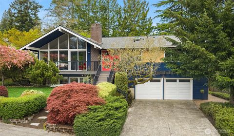 Photo of 17420 NE 11th Street, Bellevue, WA 98008 (MLS # 2507025)