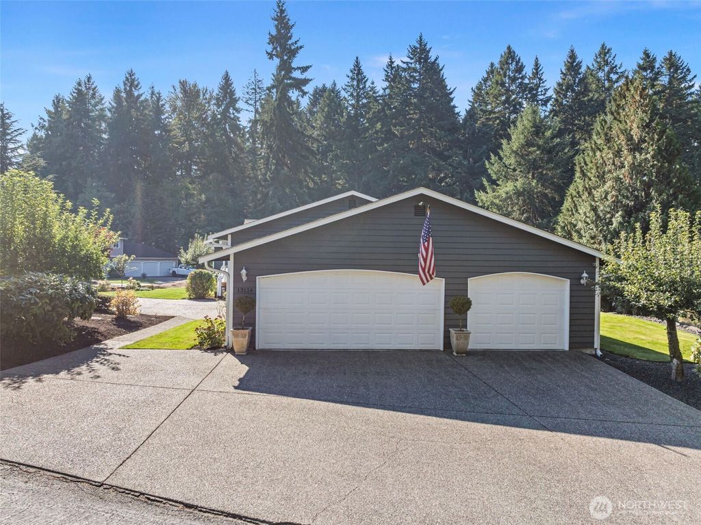 Photo of 13114 Sunridge Way E, Puyallup, WA 98374 (MLS # 2478258)