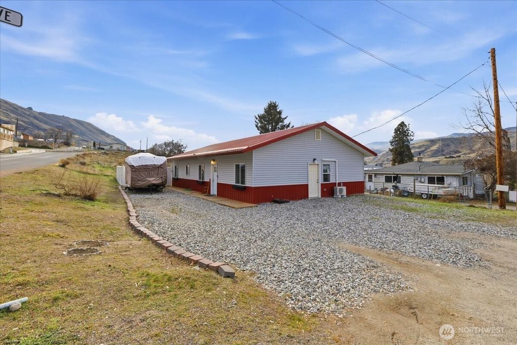 Photo of 314 Orchard Avenue, Elmer City, WA 99124 (MLS # 2472757)