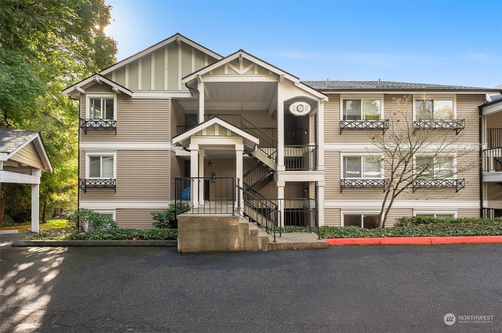 Photo of 11305 NE 128th Street #C102, Kirkland, WA 98034 (MLS # 2327449)