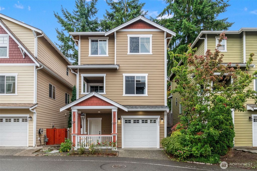 Photo of 11805 12th Avenue W, Everett, WA 98204 (MLS # 2433294)
