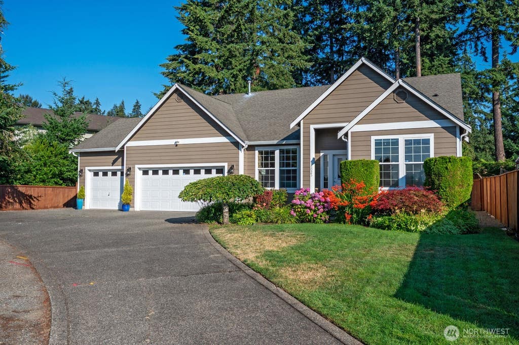 Photo of 6025 195th Avenue E, Bonney Lake, WA 98391 (MLS # 2542854)