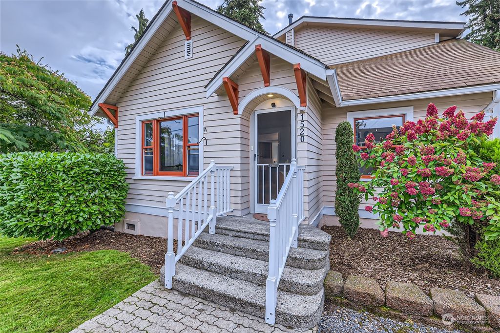 Photo of 1520 72nd Street SE, Everett, WA 98203 (MLS # 2300404)