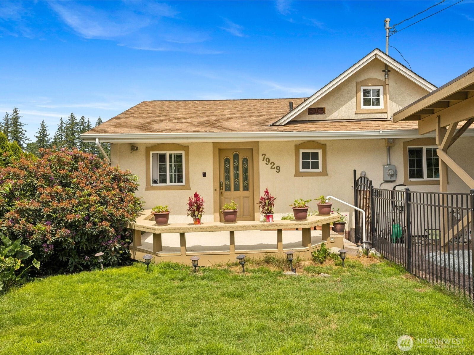 7929 Lakewood Road