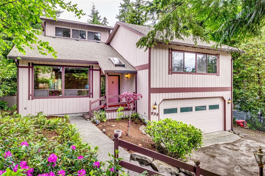 Photo of 234 S 126th Street, Seattle, WA 98168 (MLS # 2243353)