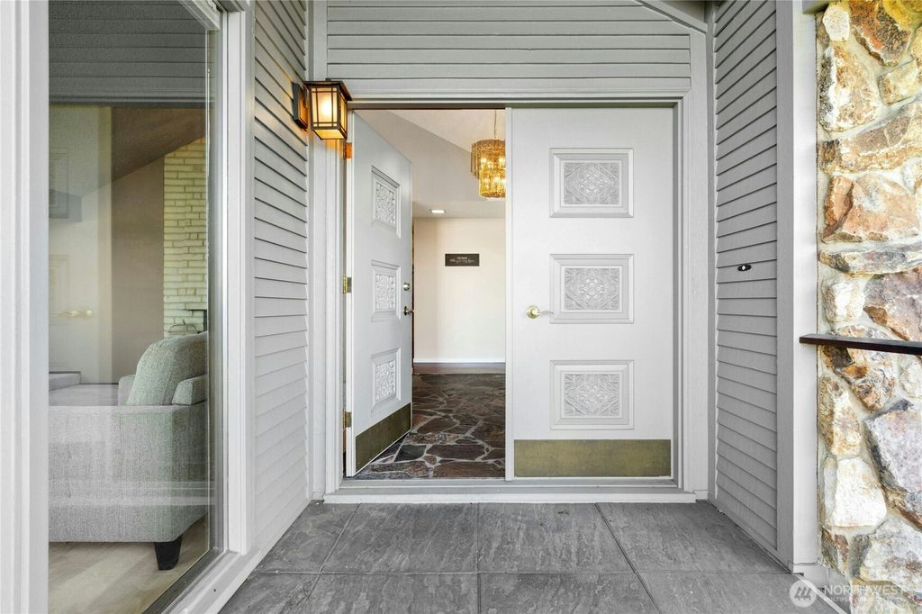 Photo of 14000 Somerset Boulevard SE, Bellevue, WA 98006 (MLS # 2409124)