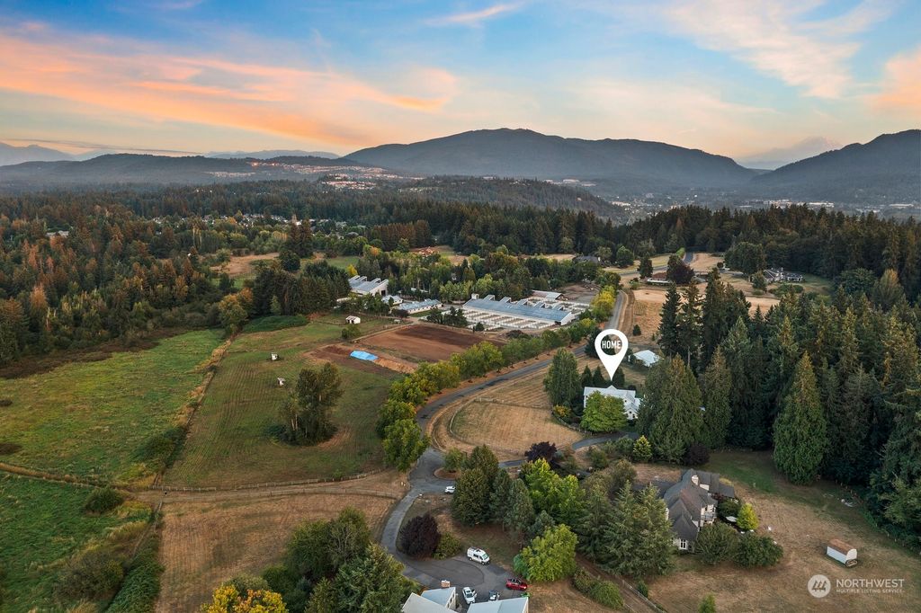 Photo of 20611 SE 34th Street, Sammamish, WA 98075 (MLS # 2157342)