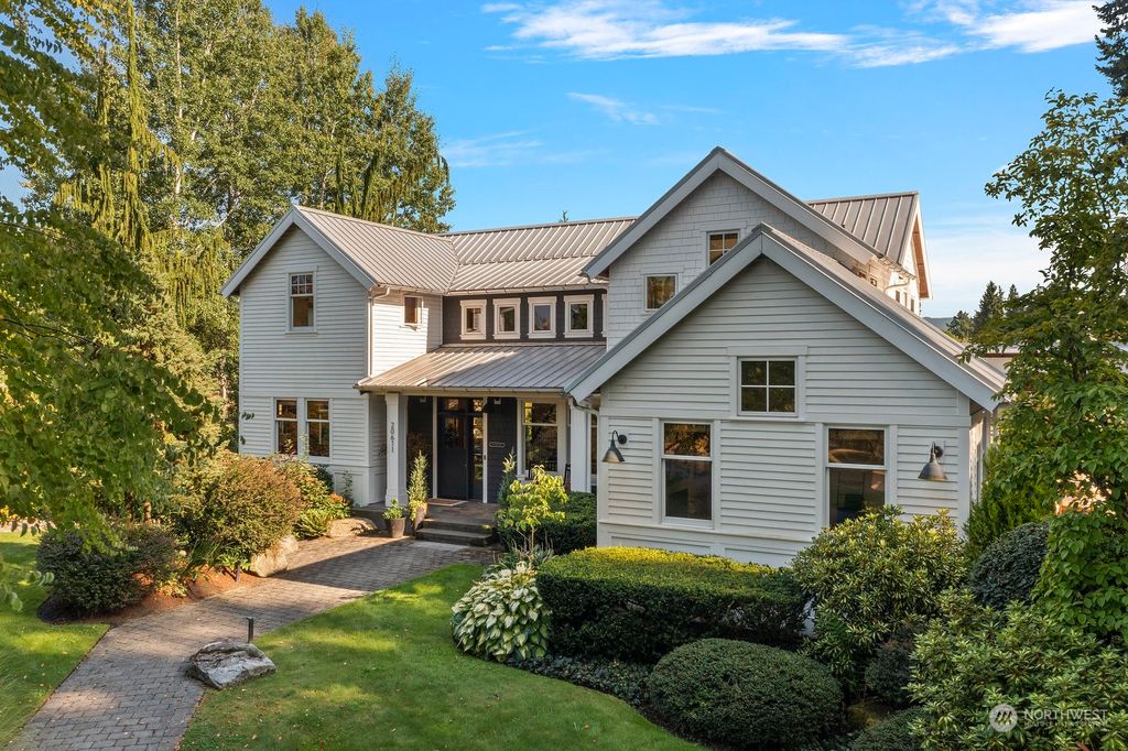 Photo of 20611 SE 34th Street, Sammamish, WA 98075 (MLS # 2157342)