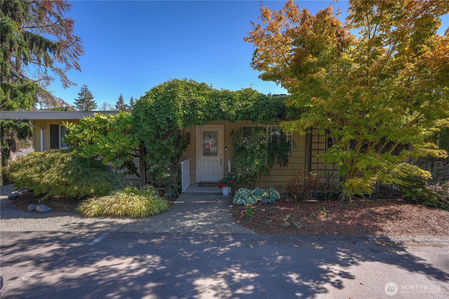 6205 Soundview Drive