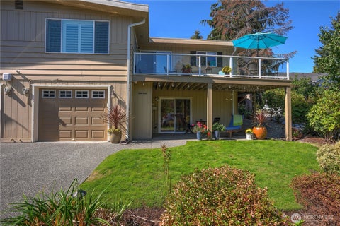 Photo of 6205 Soundview Drive, Gig Harbor, WA 98335 (MLS # 2584688)