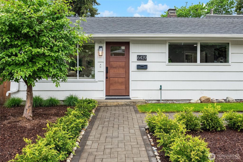 Photo of 6439 Marshall Avenue SW, Seattle, WA 98136 (MLS # 2523862)