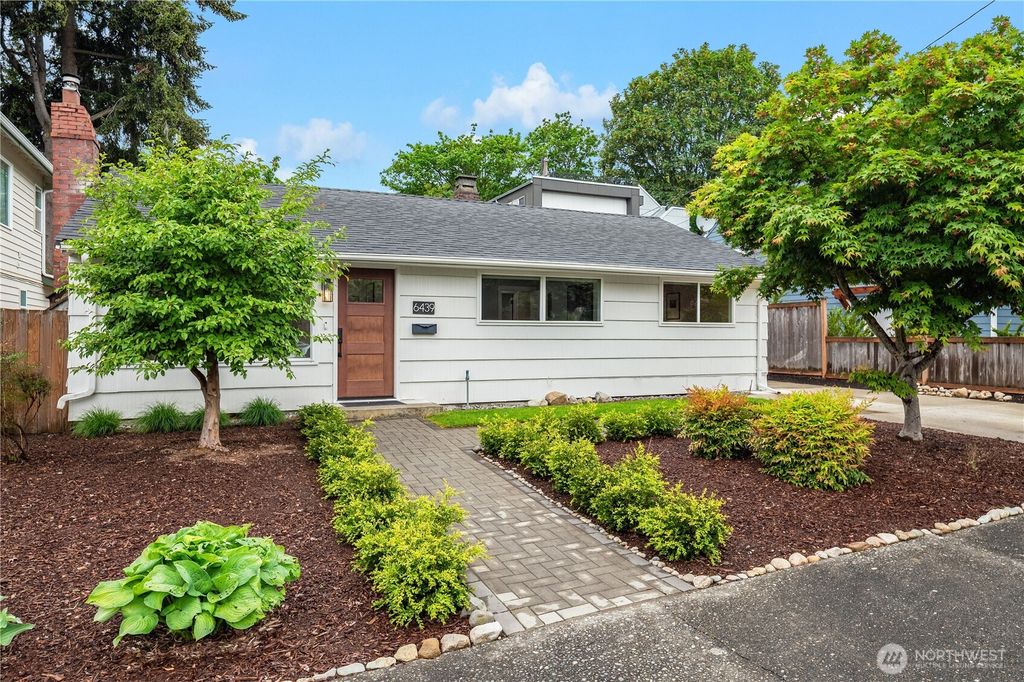 Photo of 6439 Marshall Avenue SW, Seattle, WA 98136 (MLS # 2523862)