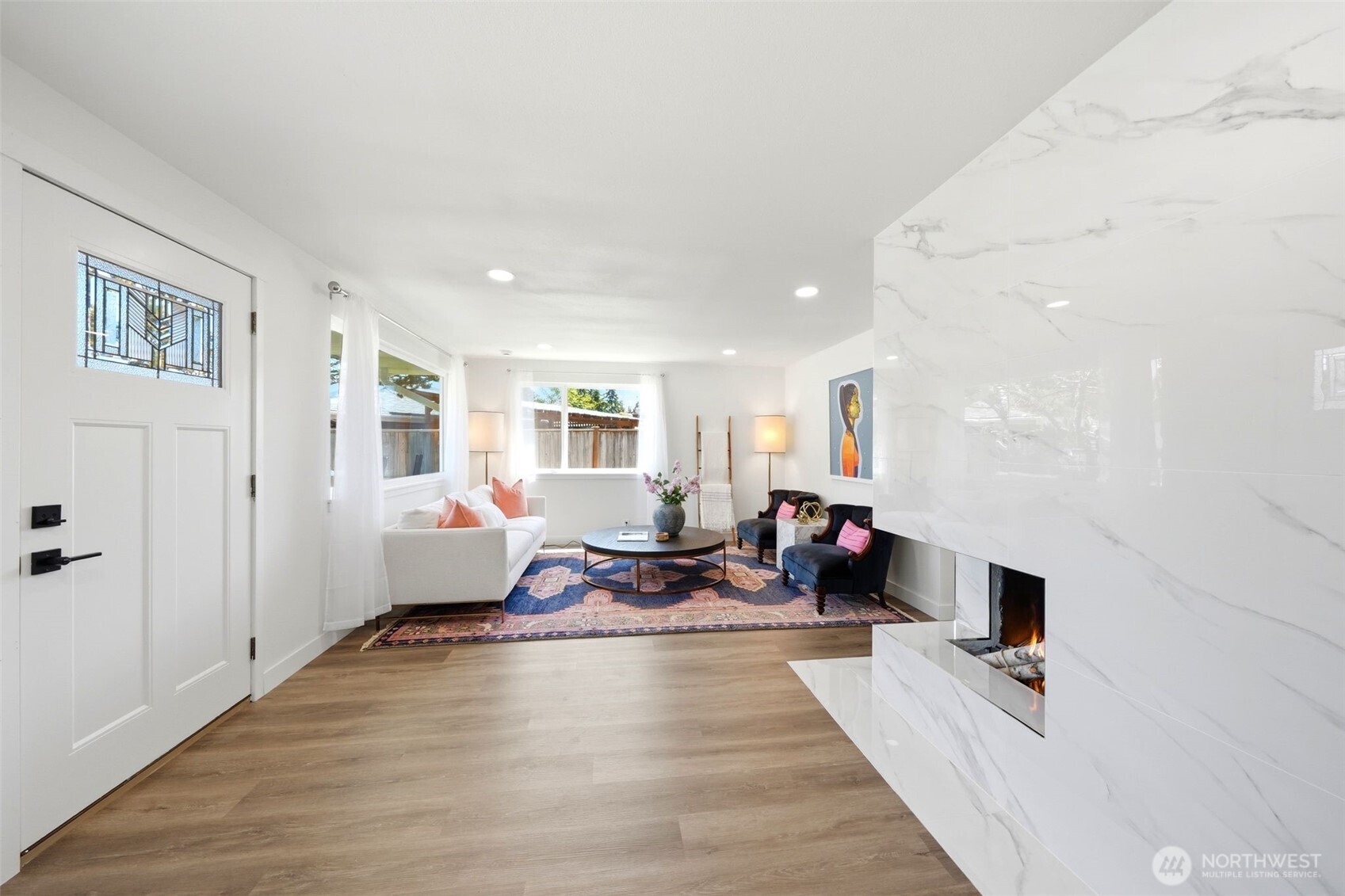 1615 N 196th Place
