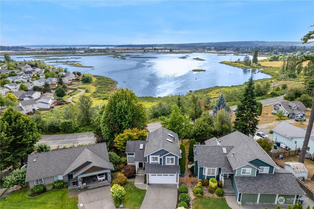Photo of 6309 53rd Place NE, Marysville, WA 98270 (MLS # 2140968)