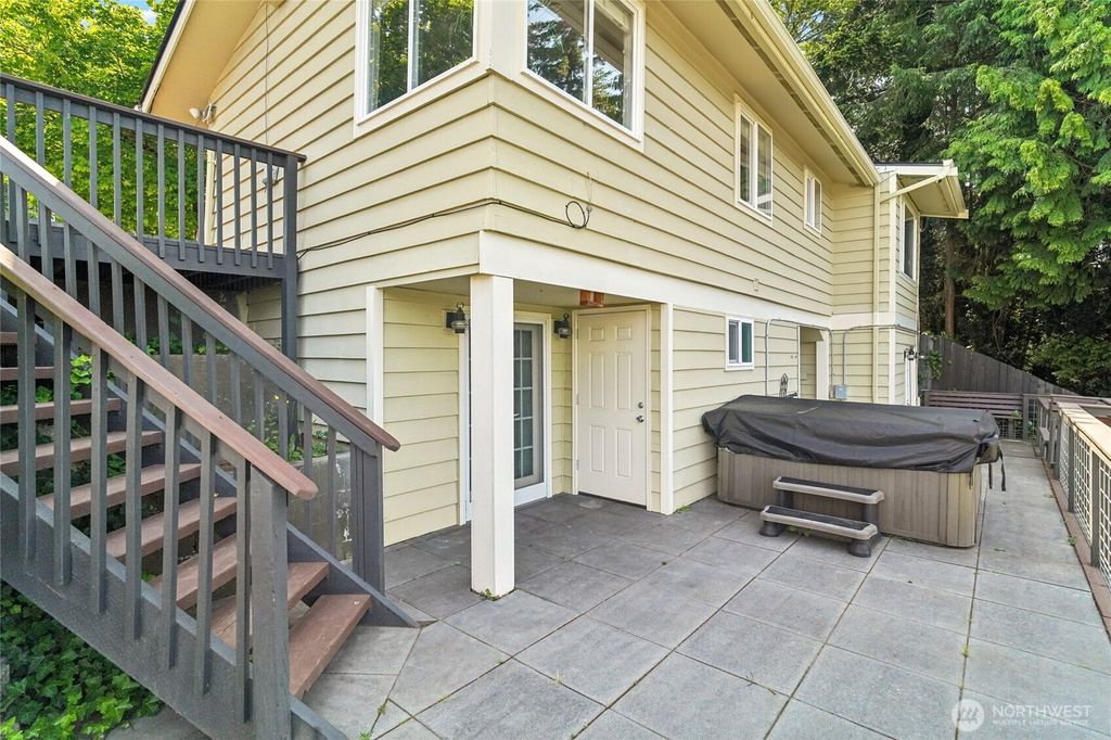 Photo of 5467 16th Avenue SW, Seattle, WA 98106 (MLS # 2395073)