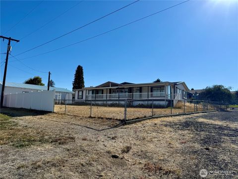 Photo of 515 SW Richmond Street, Wilbur, WA 99185 (MLS # 2443085)