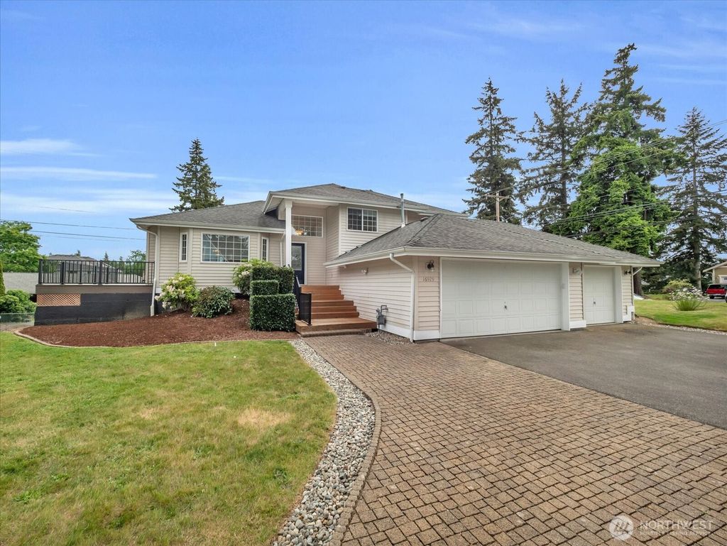 Photo of 16929 52nd Avenue W, Lynnwood, WA 98037 (MLS # 2382821)