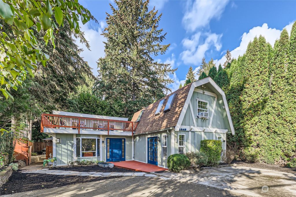 Photo of 4412 NE 178th Street, Lake Forest Park, WA 98155 (MLS # 2301980)