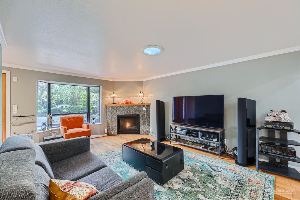 Photo of 4412 NE 178th Street, Lake Forest Park, WA 98155 (MLS # 2301980)