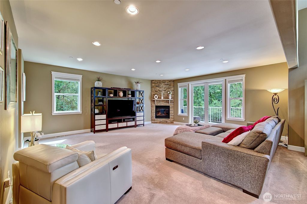 Photo of 20208 81st Place NE, Kenmore, WA 98028 (MLS # 2428550)