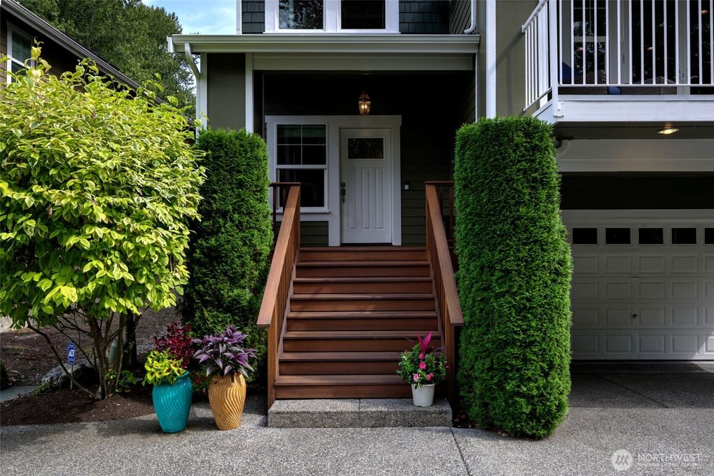Photo of 20208 81st Place NE, Kenmore, WA 98028 (MLS # 2428550)