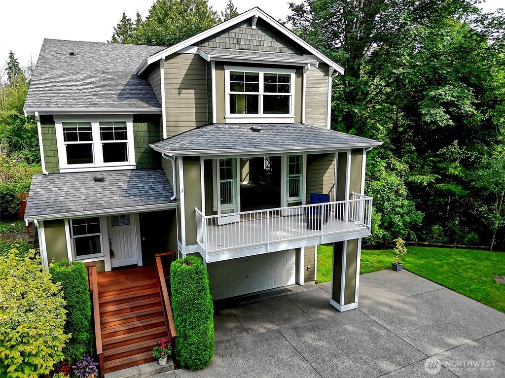 Photo of 20208 81st Place NE, Kenmore, WA 98028 (MLS # 2428550)