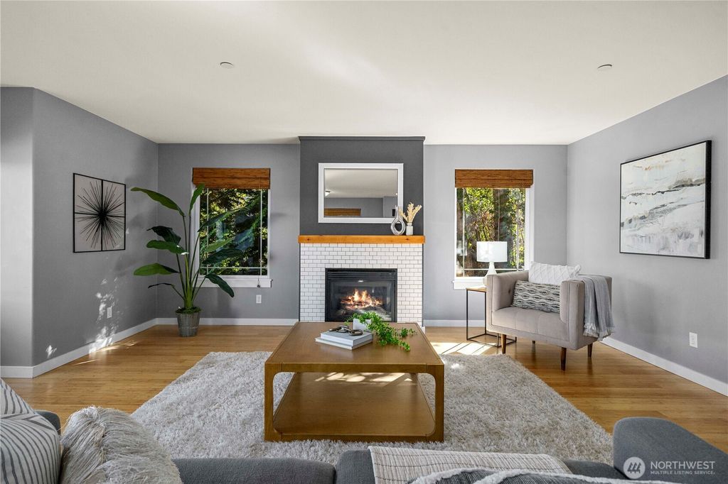 Photo of 13827 Macadam Road S, Tukwila, WA 98168 (MLS # 2444912)
