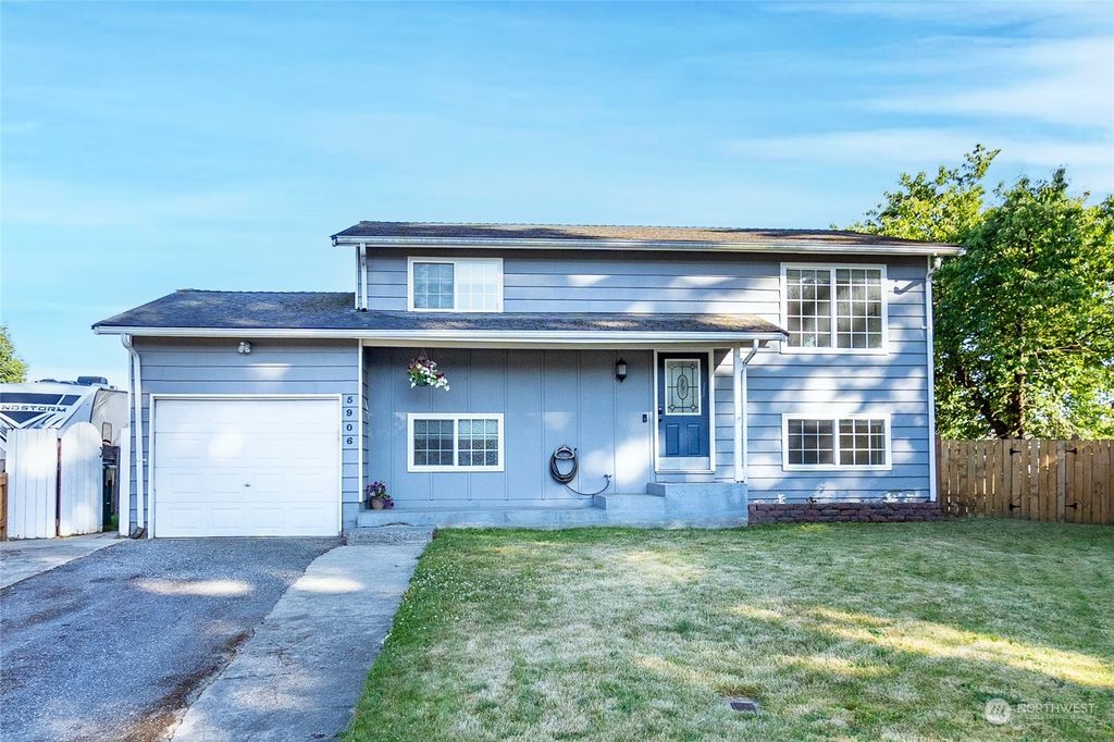Photo of 5906 133rd Place NE, Marysville, WA 98271 (MLS # 2262060)