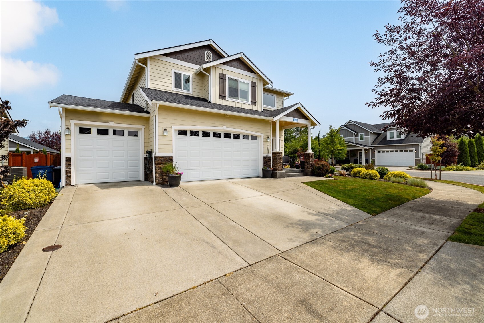 3885 Summersun St.
