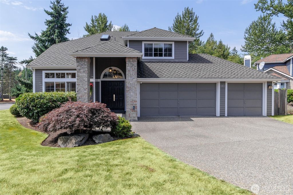 Photo of 4905 NE 19th Court, Renton, WA 98059 (MLS # 2508722)