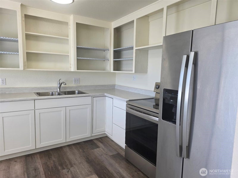 253 N Dale Road